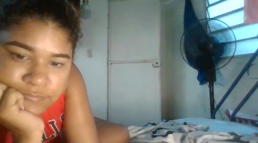 [9 Sep 18:23] Private Show feet in deep ass kamila - Vídeo de sweet_morbid_hot