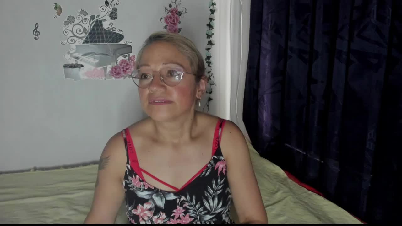 [23 May 14:33] Private Show - video oleh anthonela_mature_ kamera model