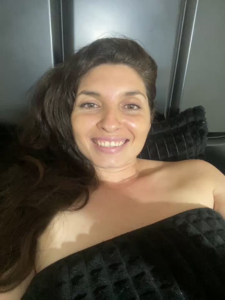 [15 Nov 00:04] Private Show - 視頻由 Azahara_Amin_ 主播提供