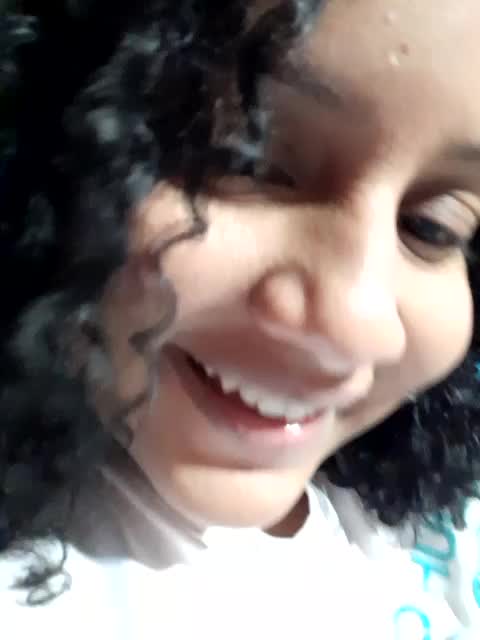 Show - video by isabela-and-her-friends cam model