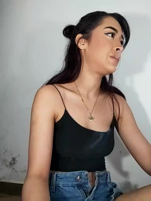 Show - isabela-and-her-friends主播的视频