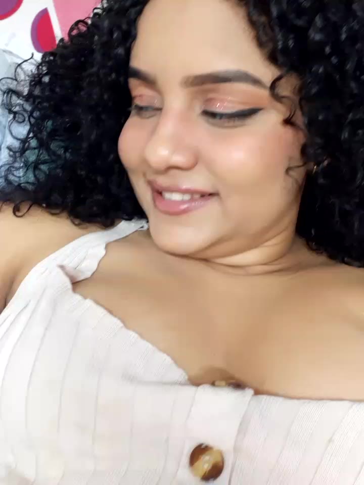 Show - isabela-and-her-friends主播的视频