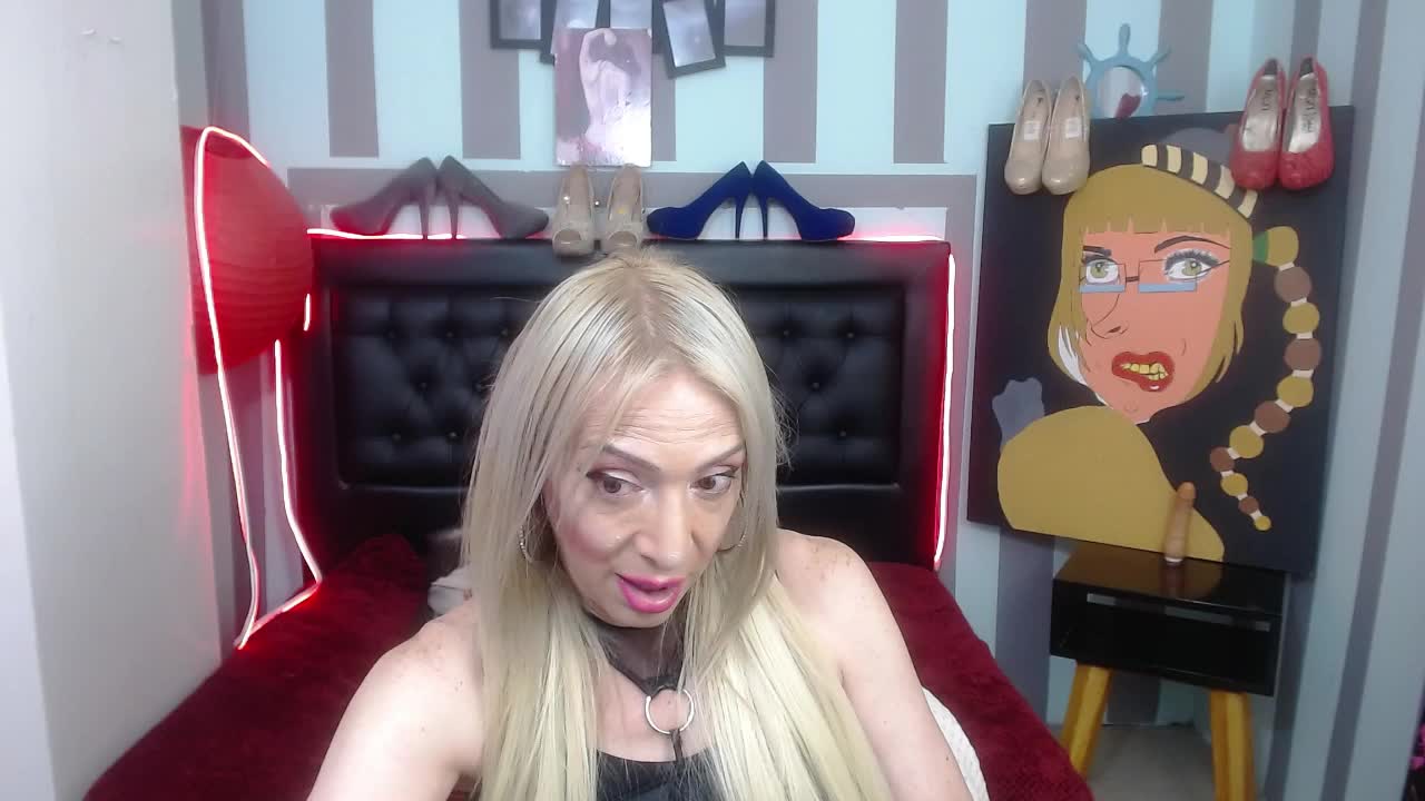 hello - elena_evans 캠 모델의 동영상