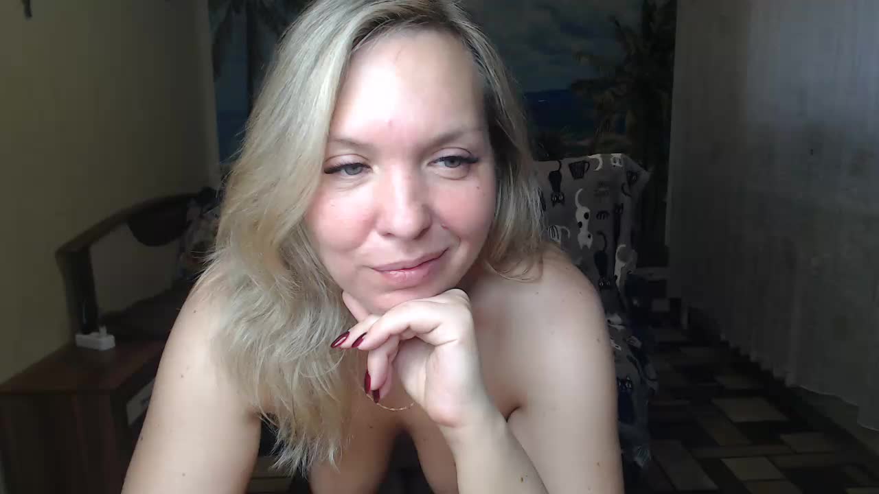 black lingerie, stockings and squirt - video by soaring_love cam model