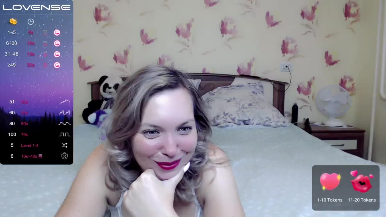 pussy and ass show close to camera, squirt - video by soaring_love cam model