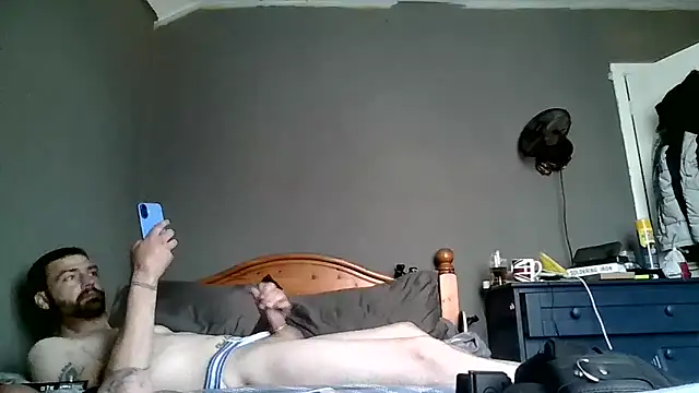 [20 Jun 05:59] Public Show - video by ThatGuyNextDoor1992 cam model