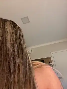 PASSIONATE MOMENT - video di AliceStone19 modella di cam