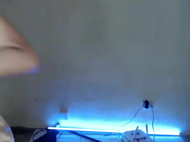 [15 Mar 10:14] Private Show
