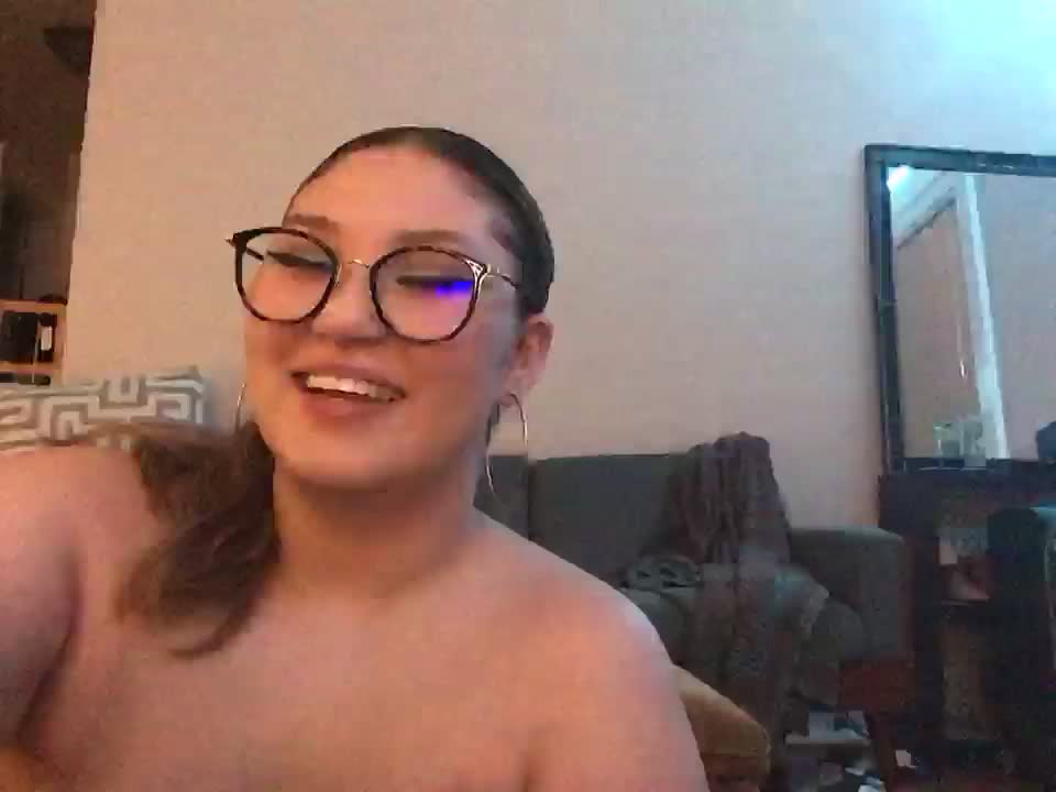 Gaping hole - video by RosieDixx cam model