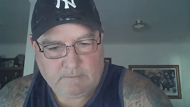 NAWTY N NAKED - video by KINKYBLUEYES69 cam model