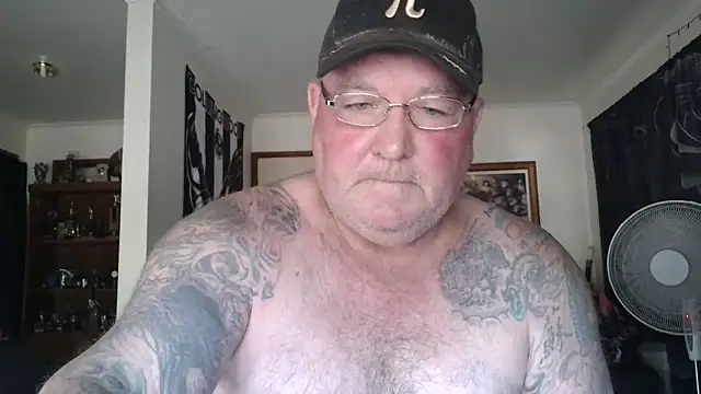 YOU HAVE TO SEE THIS .... WOWWWW. - video by KINKYBLUEYES69 cam model