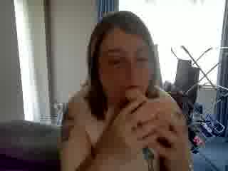 [28 May 10:42] Private Show - video by HousewifeMilf_Courtney cam model