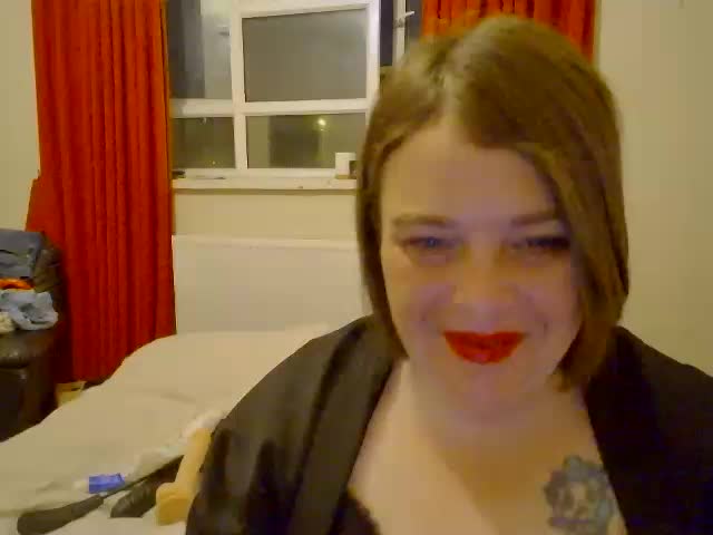 [31 Jul 04:14] Private Show - video by HousewifeMilf_Courtney cam model