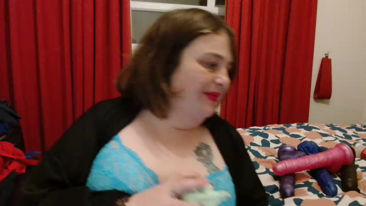 [3 Oct 00:44] Private Show cuckhold show - video by HousewifeMilf_Courtney cam model