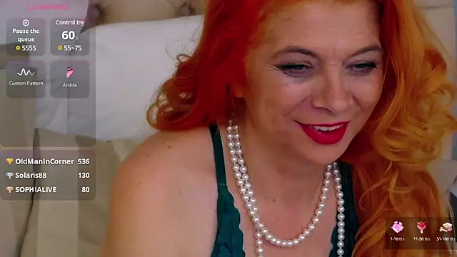 Naked tease - video by GiselleFox cam model