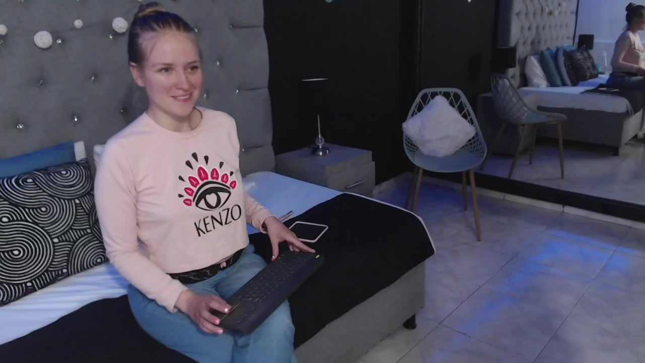 pussy for you - video van EmilySumer cam-model