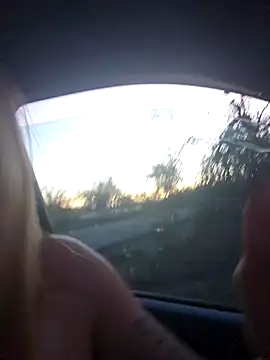 Naked walk in road flashing people on highway - video di SheIsSomething modella di cam