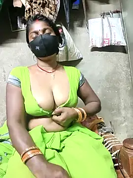 [23 Feb 00:57] Spy Show - vidéo du modèle de showcams Arti032