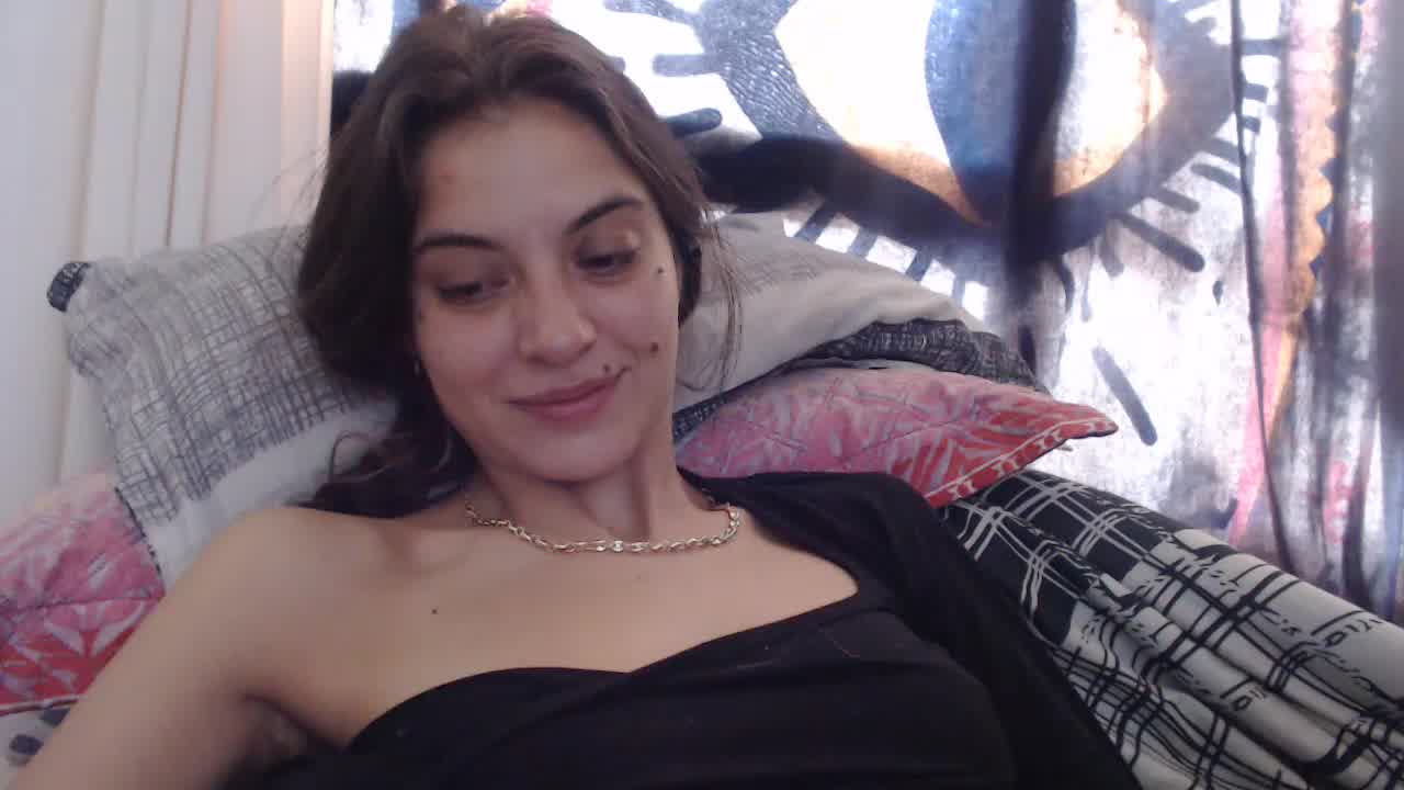 my cute body all closed and open - video oleh model kamera mariecam420