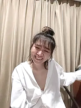 [1 Jun 05:28] Private Show - vídeo de la modelo de cam Little_suzy5