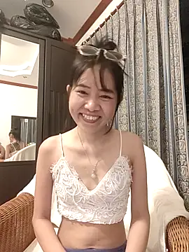 [20 Oct 19:06] Spy Show - vídeo de la modelo de cam Little_suzy5