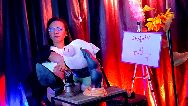 "You have entered the domain of your Queen. Here you obey, you desire and you suffer with pleasure. - วิดีโอโดย MistressSlut1 โมเดลแคม