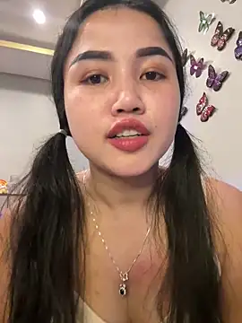 Naughty squirt outside - video by Bella_nasty69 cam model