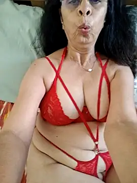 Bikni teasing - video by NakedMILFx cam model