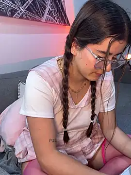 [24 May 01:57] Private Show - video by Stormiie777 cam model