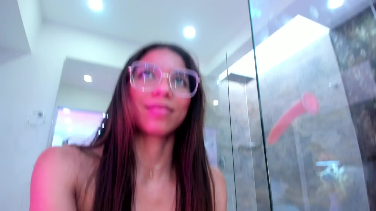 A exciting show shower