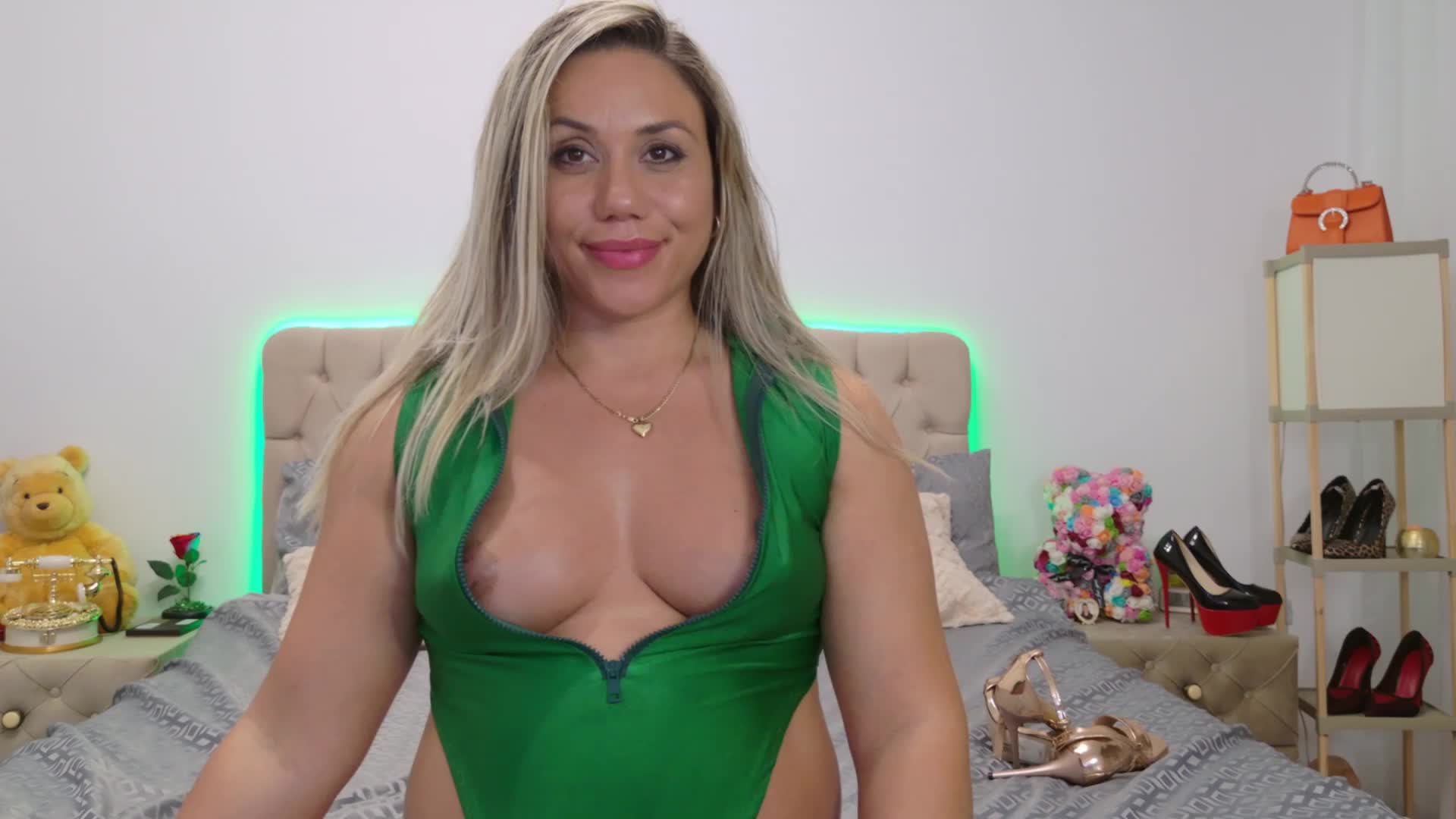 masturbating - 視頻由 Annyfit4you 主播提供