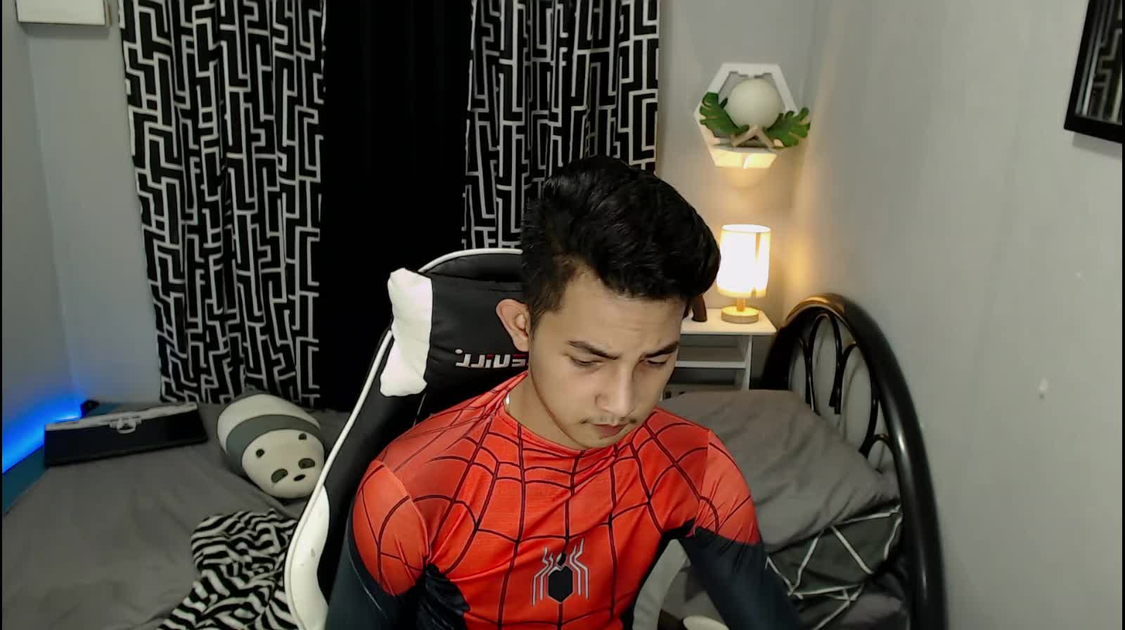 [17 Jun 19:05] Private Show - BananaBro_主播的视频