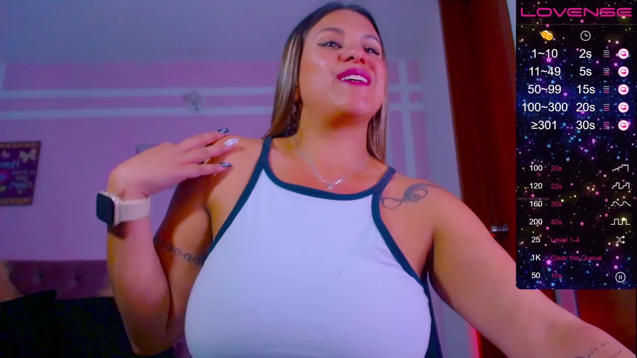 Mara Hot - clip cu maraboobs1