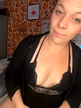 [8 Nov 22:52] Private Show – video od webkamerové modelky XoMisty