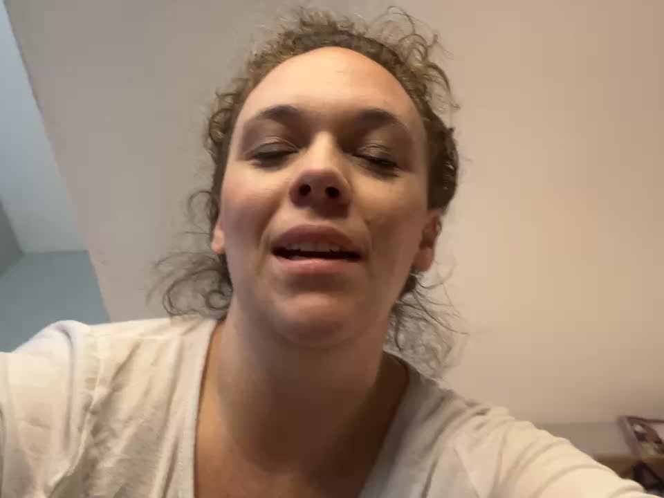 [11 Apr 10:50] Private Show – video od webkamerové modelky XoMisty