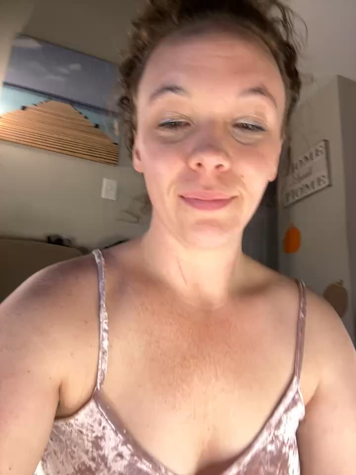 [7 Apr 02:09] Private Show/ dildo play:squirt – video od webkamerové modelky XoMisty