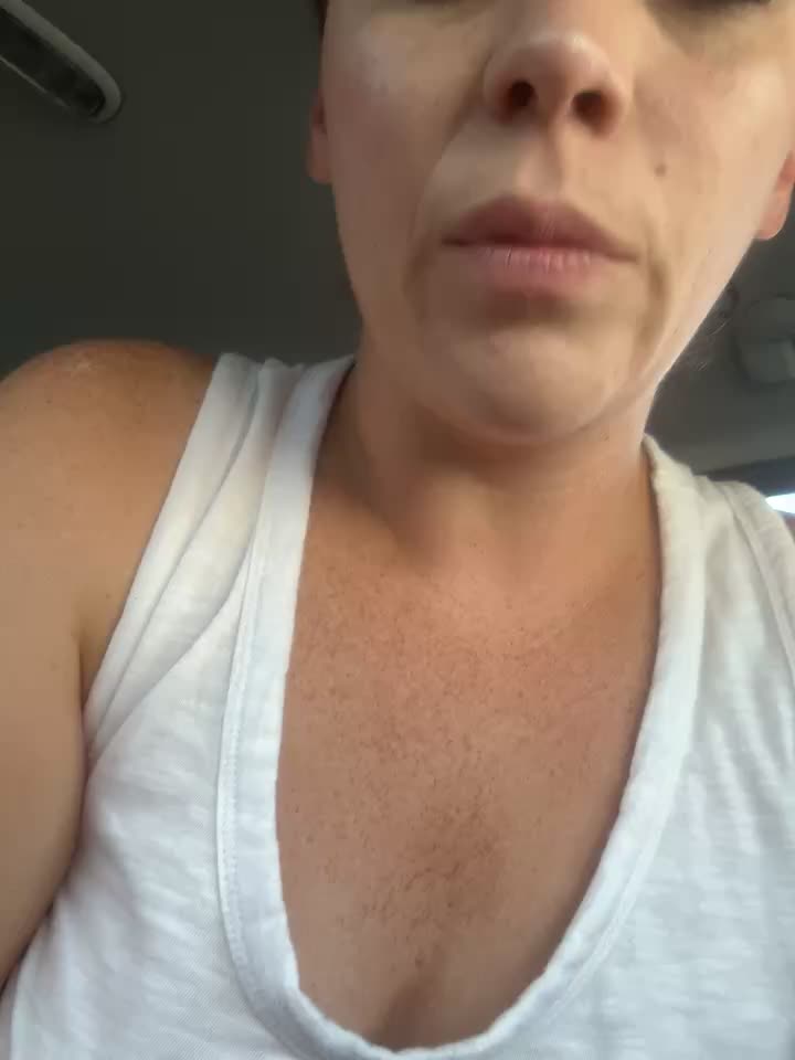 [10 Aug 13:25] Private Show – video od webkamerové modelky XoMisty