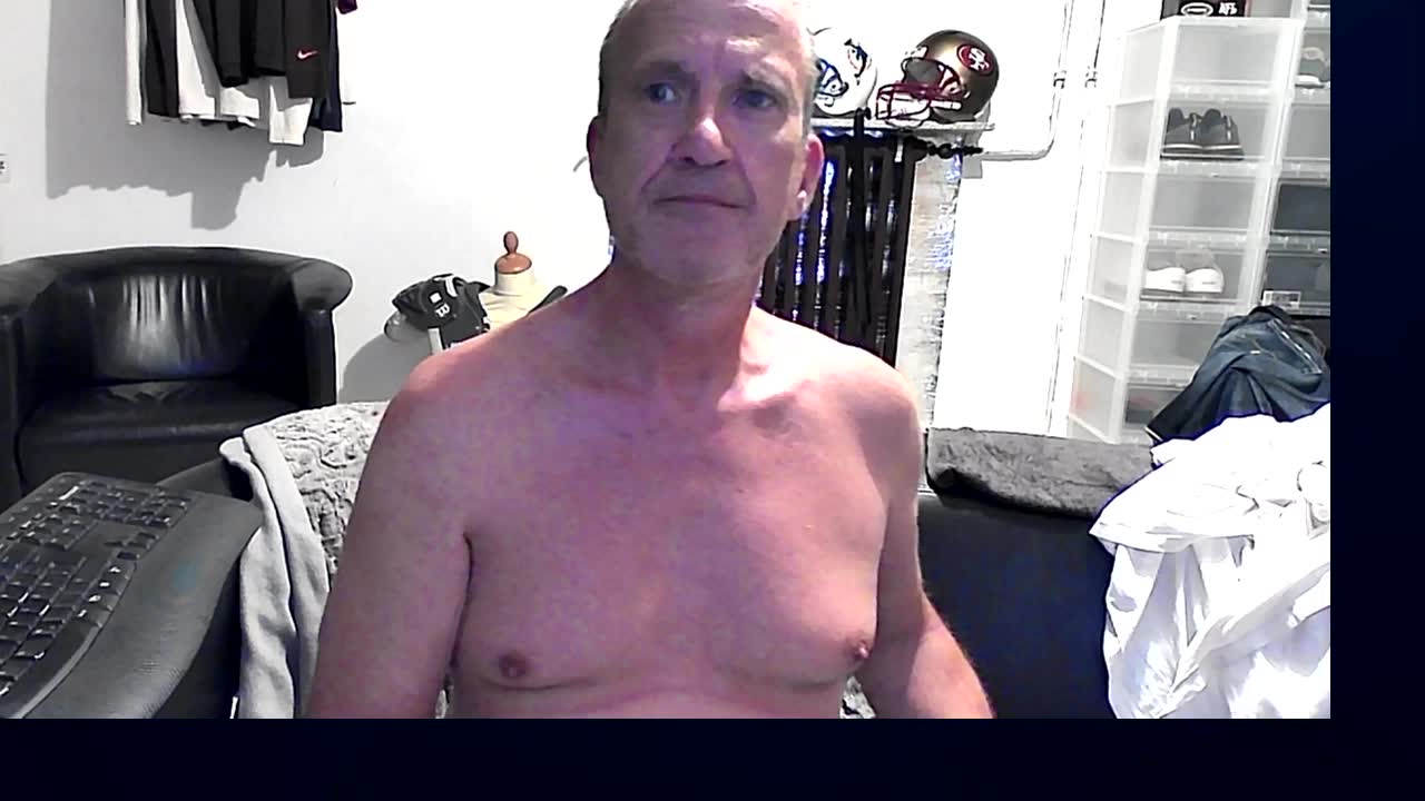 [27 Aug 20:05] Private Show - vídeo de openminddaddy modelo de câmara