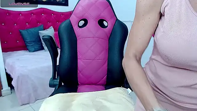 Show - video by isabelasex1 cam model