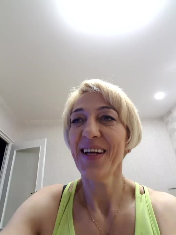 Dolly_Fox4332's XXX Videos & Recorded Live Shows | xHamsterLive