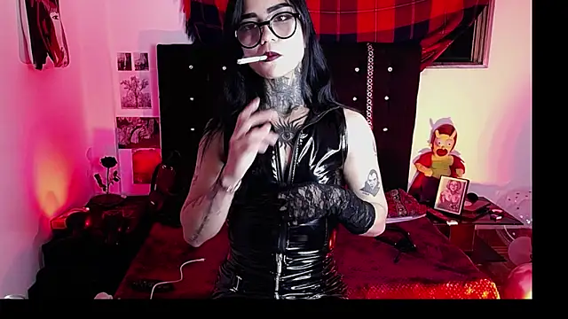 Smoke, Spit, Worshipfeet, Ass nude