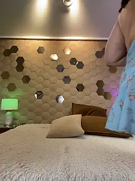 [9 Jul 03:05] Private Show - vidéo du modèle de showcams XLindaMilfX