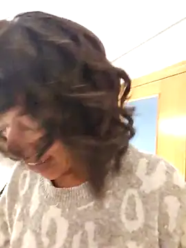 [13 Dec 08:27] Private Show - video by Goldenlace cam model