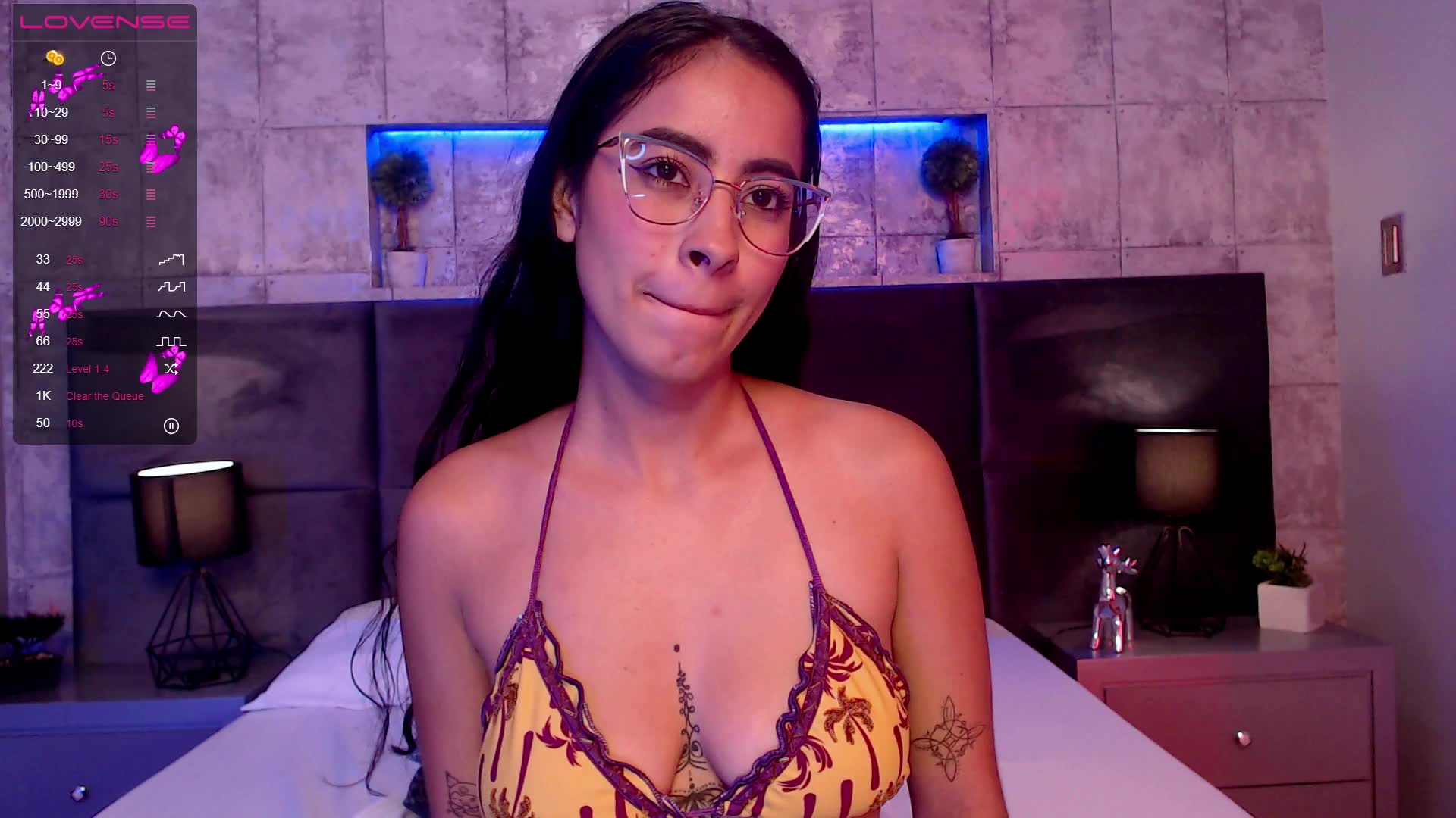 delicious squirt - NicoleBlum 캠 모델의 동영상