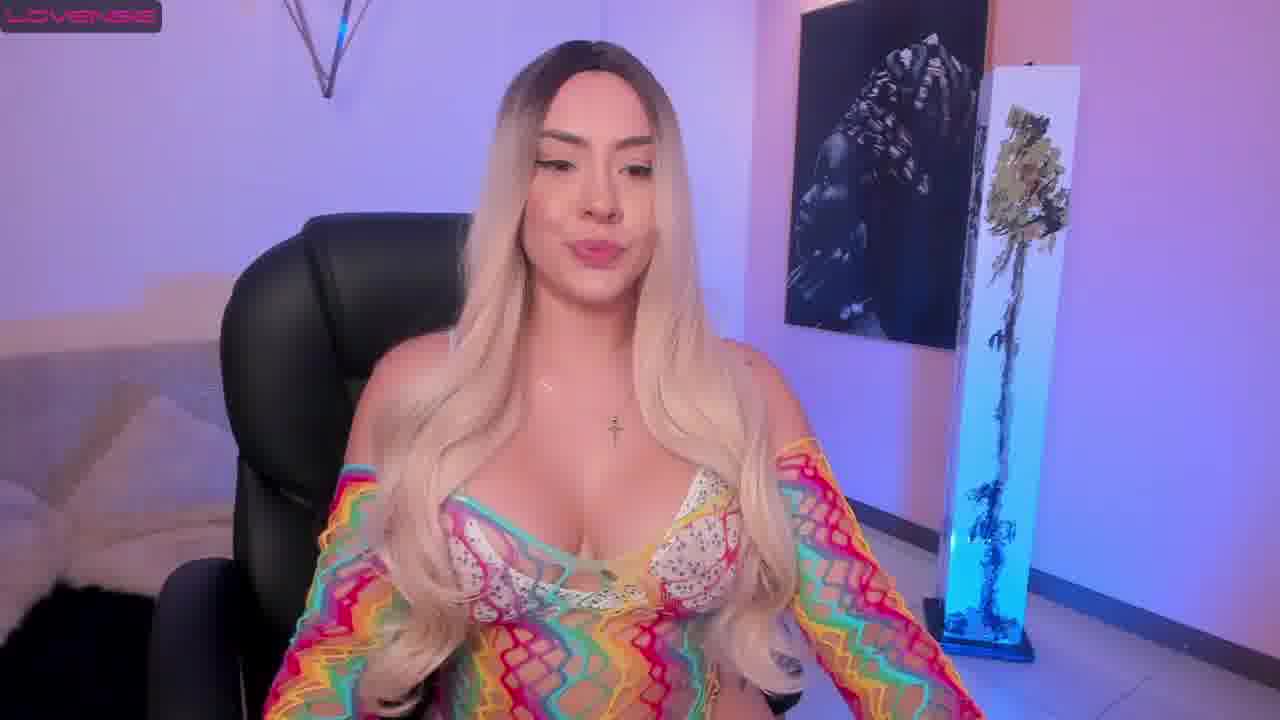 Blodie - vídeo de la modelo de cam MartinnaBonnet