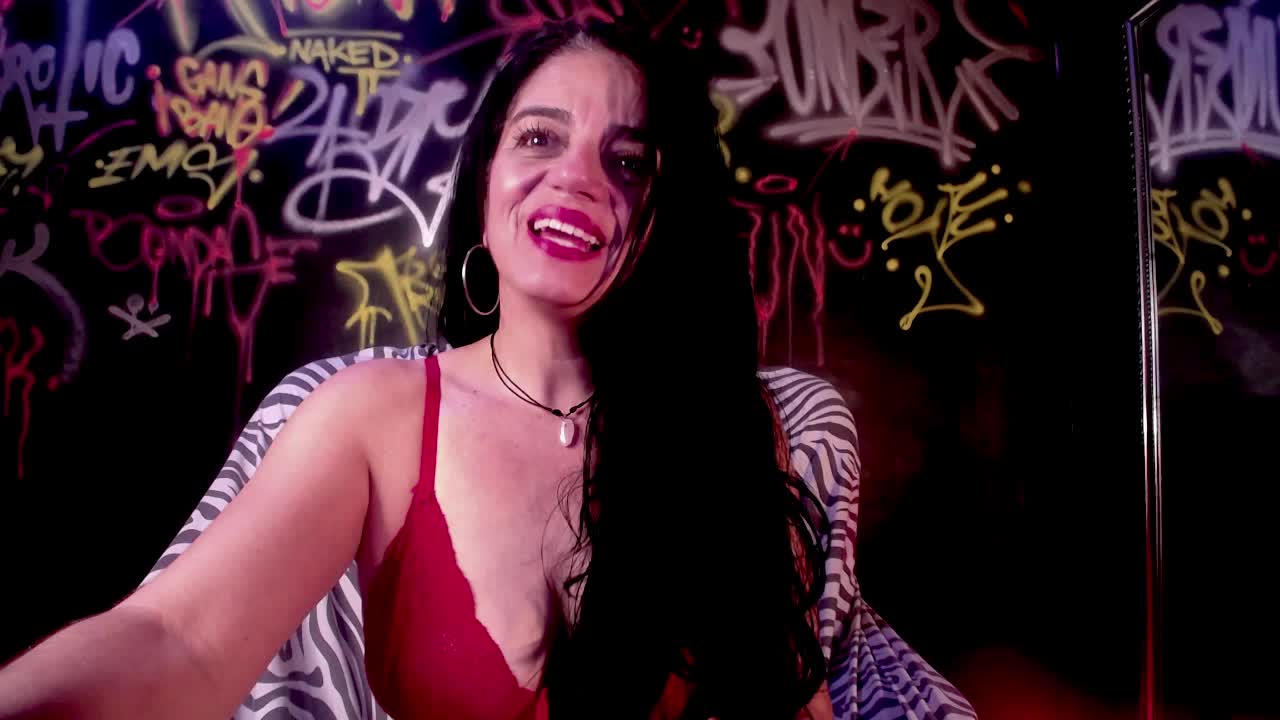 Biggest squirt for you - video by Karinaa_Stone_ cam model