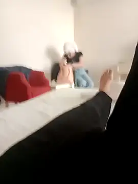 Genç kız ile odada gizli çekim