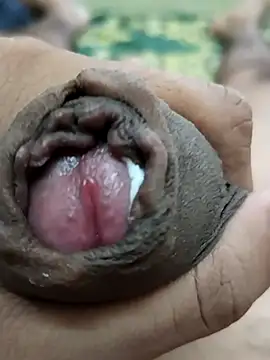 [27 Apr 11:38] Private Show - hOrnybOy_369 adlı kamera modelinin videosu