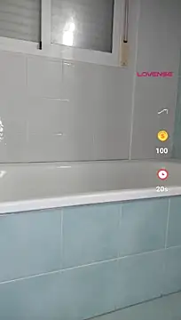 [22 Aug 00:55] Public Show - video của người mẫu cam Angel_Aire