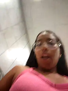 GYM SQUIRT SHHH - video by SheenaBrooke cam model